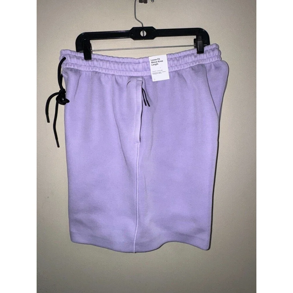 Men’s Size Large Nike Tech Fleece Shorts Loose Fit Pale Purple Black HJ0692-515
